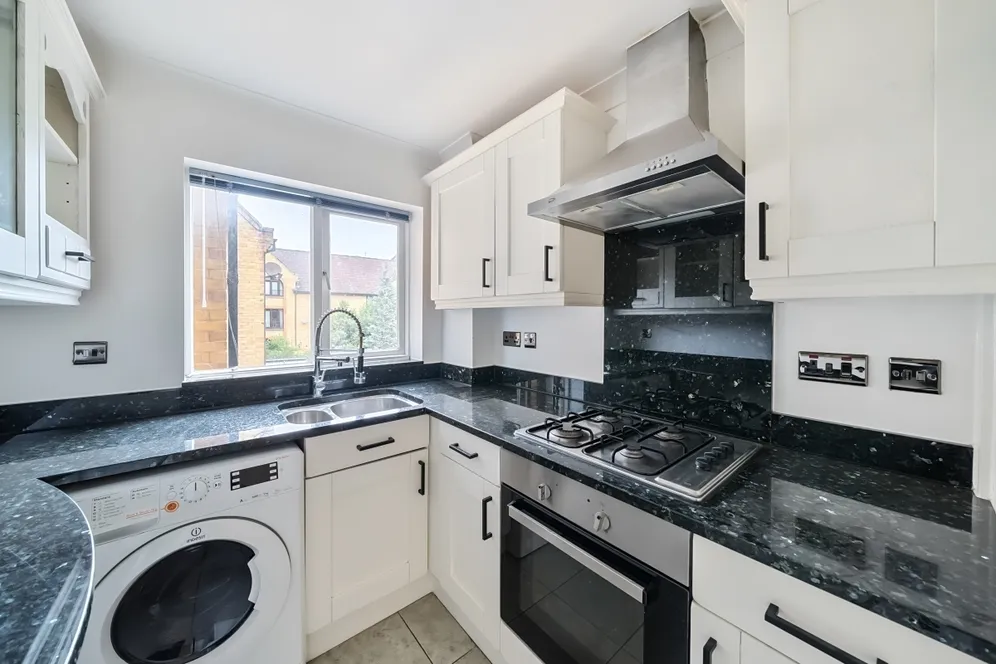 Welland Mews, Wapping, E1W photo 5