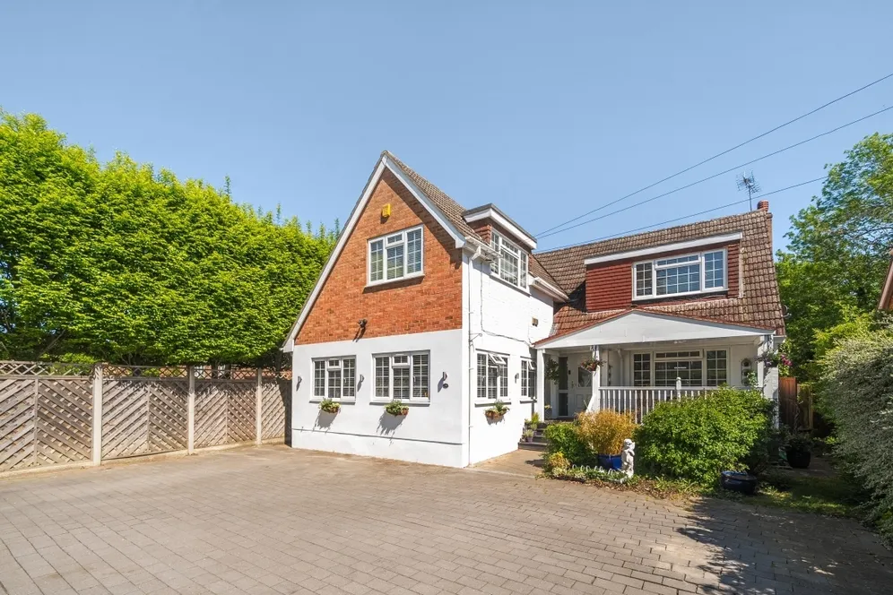 The Avenue Staines-upon-Thames TW19 photo 5