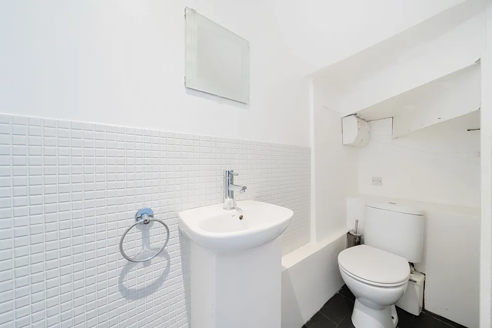 Welland Mews, Wapping, E1W photo 8