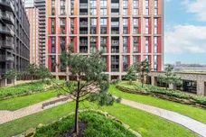 Charles Clowes Walk Nine Elms SW11 photo 22