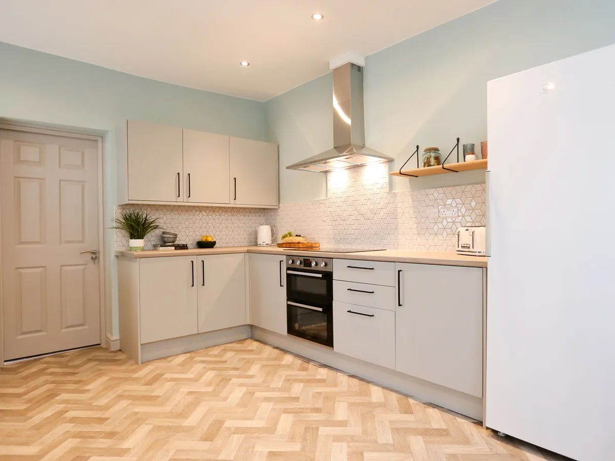 Manchester Road, Warrington, WA1