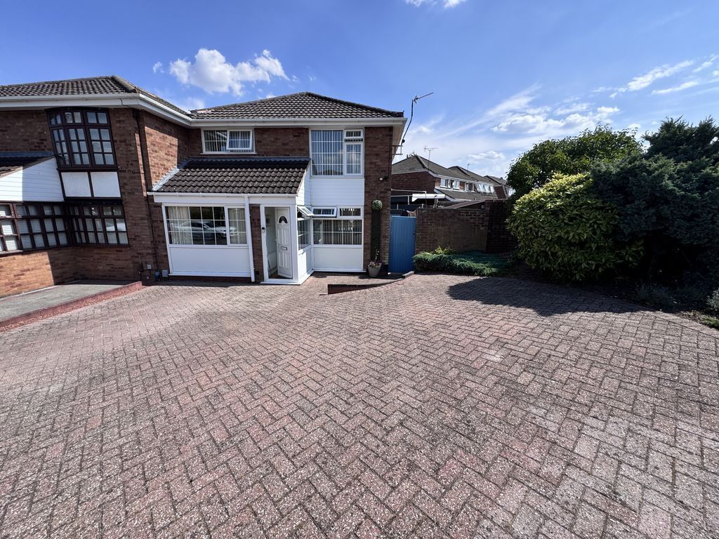 Somerset Drive, Nuneaton Image 1