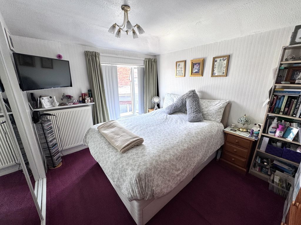Somerset Drive, Nuneaton Image 6