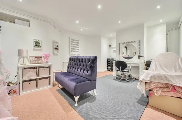 Woodlands Grange, Earls Barton, NN6 photo 10