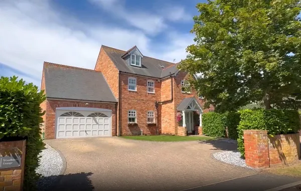 Woodlands Grange, Earls Barton, NN6 photo 25