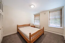 Vicarage Crescent London SW11 photo 3
