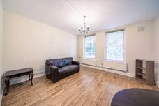 Vicarage Crescent London SW11 photo 4