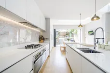 Ravenswood Road London SW12 photo 9