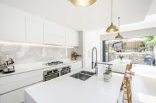 Ravenswood Road London SW12 photo 11
