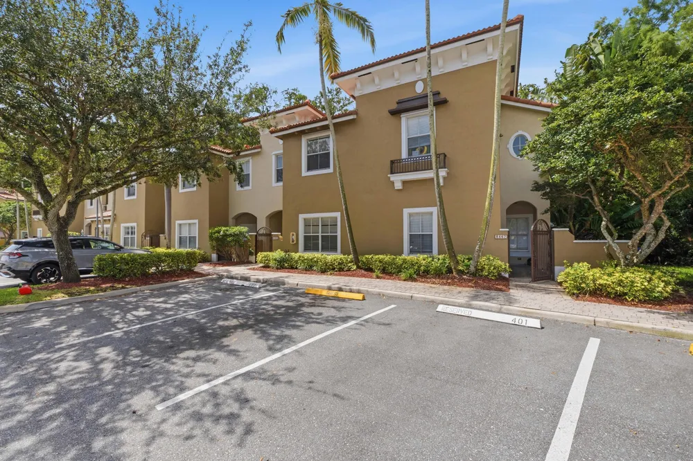 3469 Merrick Ln, Margate, FL 33063