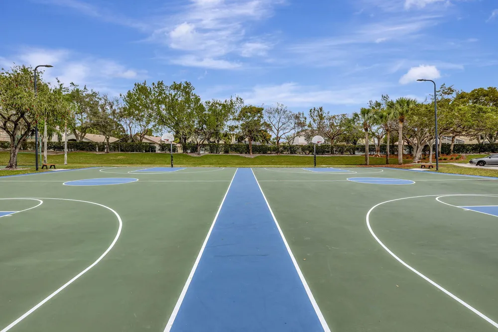 7553 Sally Lyn Ln, Lake Worth Beach, FL 33467