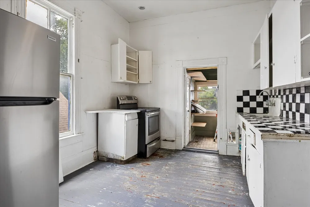 1814 Kane St, Houston, TX 77007-7609