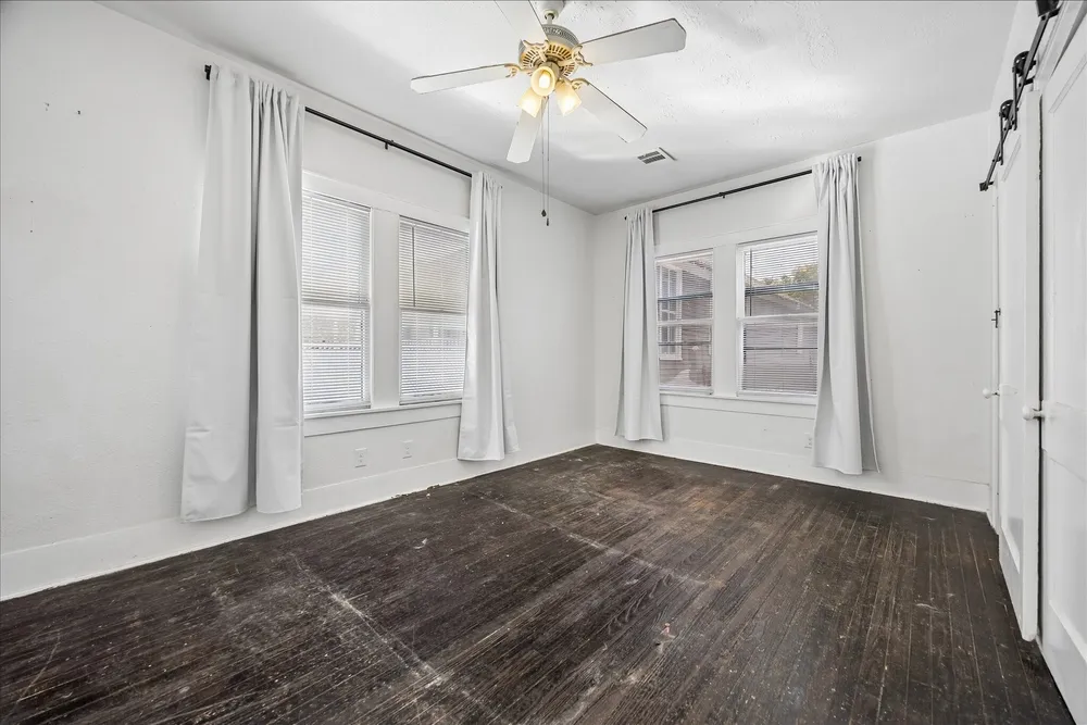 1814 Kane St, Houston, TX 77007-7609