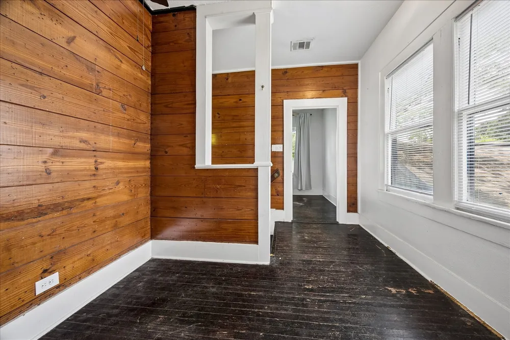 1814 Kane St, Houston, TX 77007-7609