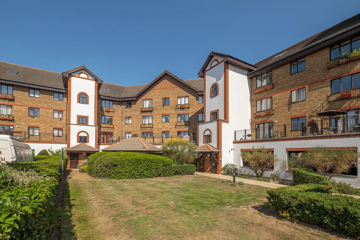 Sopwith Way, Kingston Upon Thames, KT2 photo 1