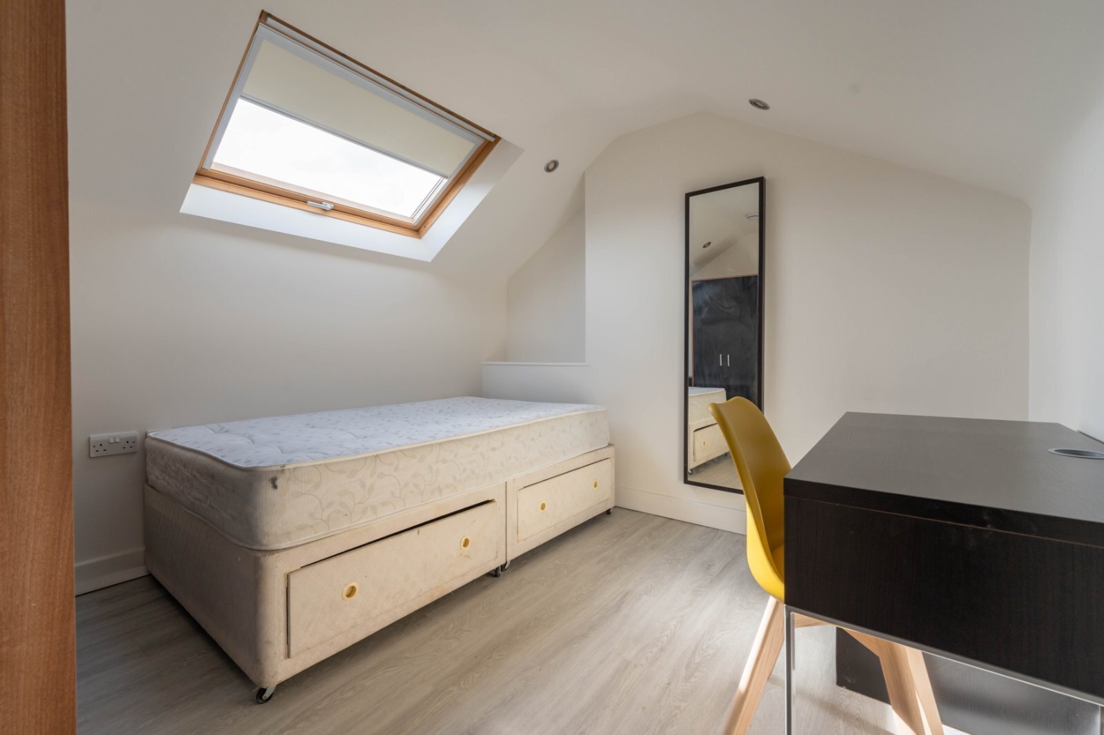 30 Victoria Street, Huddersfield, HD5 Image 6
