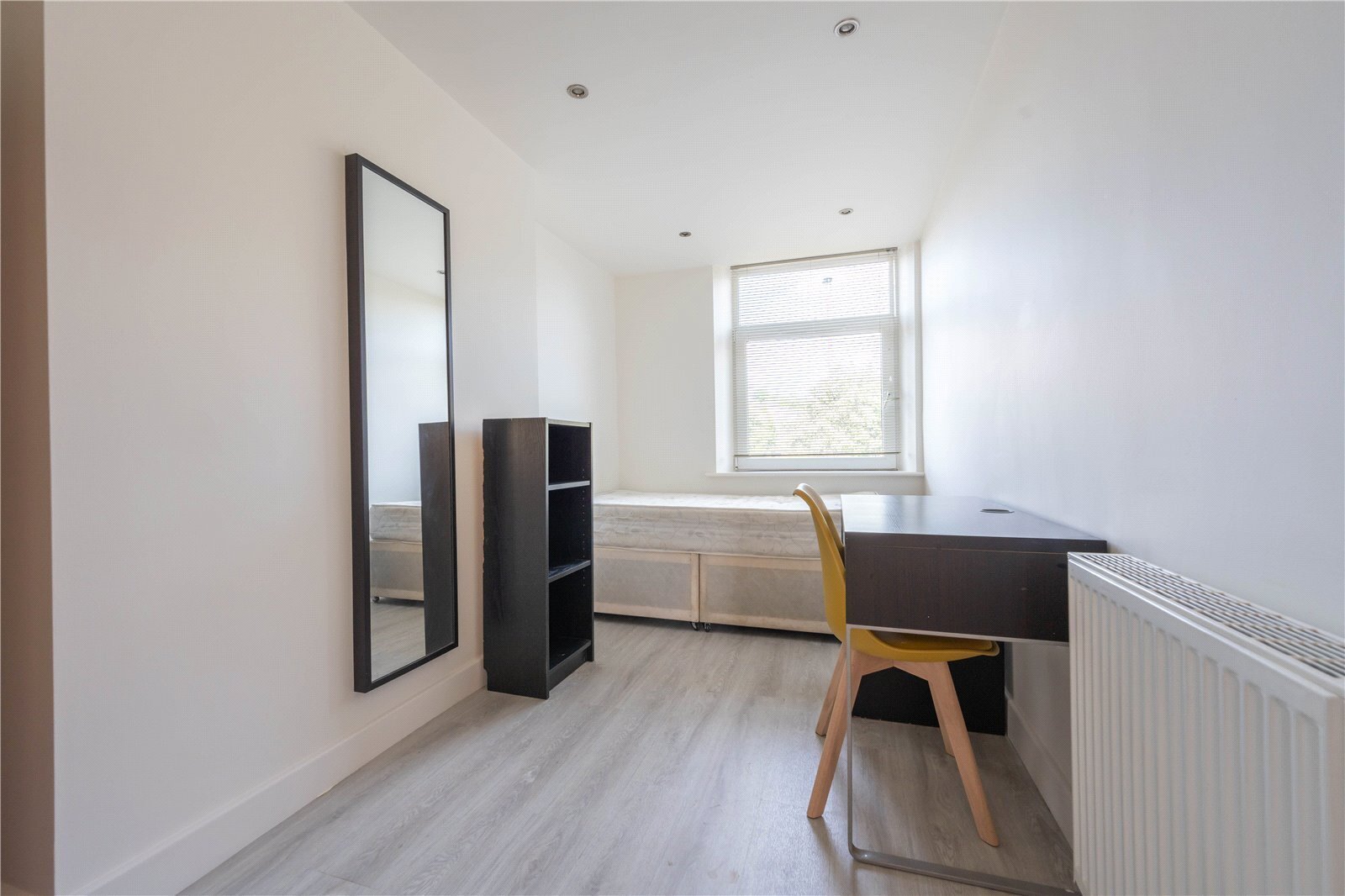 30 Victoria Street, Huddersfield, HD5 Image 8