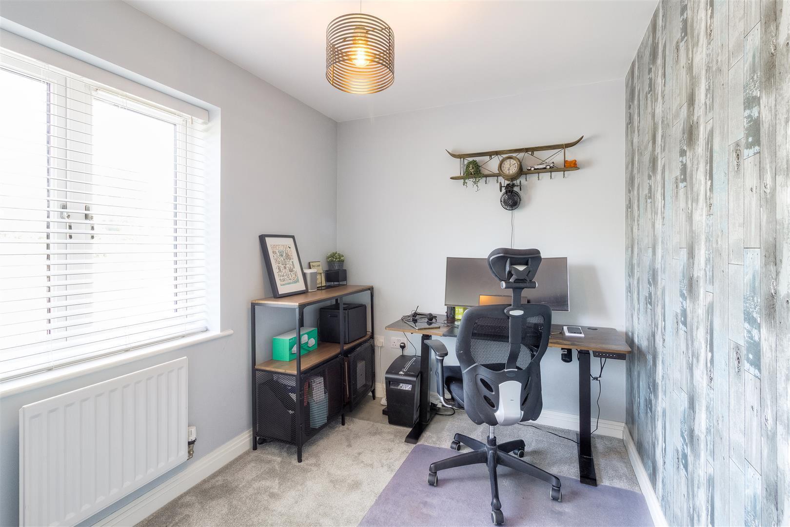 Stoneleigh Drive, Daventry Image 10