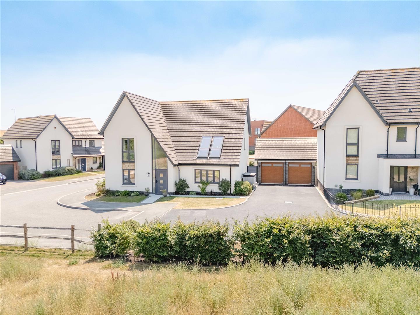 Stoneleigh Drive, Daventry Image 21