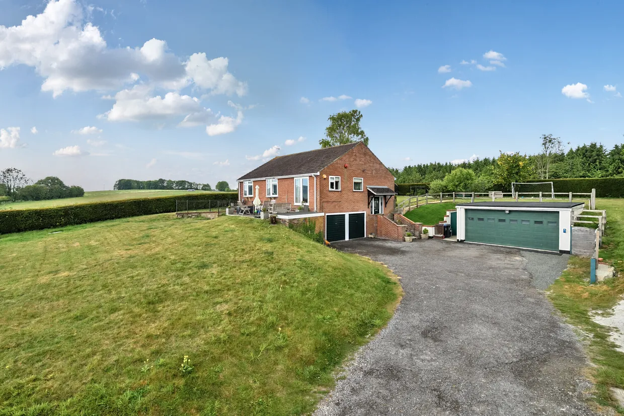 Shalbourne, Marlborough, SN8 photo 1