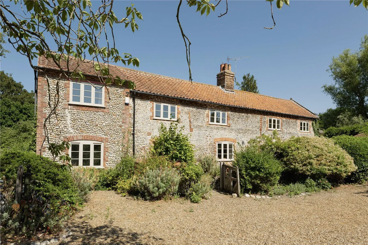Chapel Street, Wiveton, NR25 photo 29