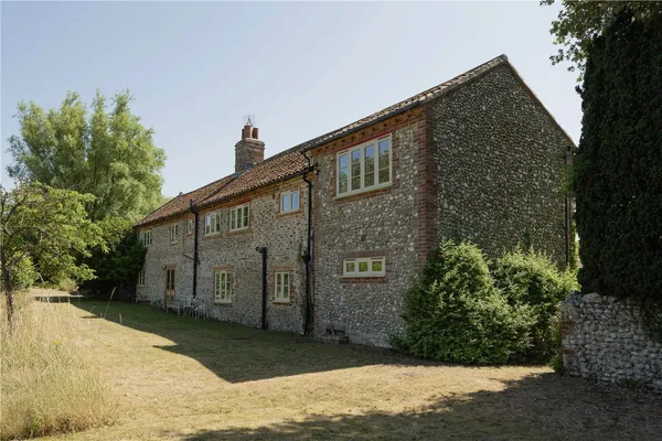 Chapel Street, Wiveton, NR25 photo 31