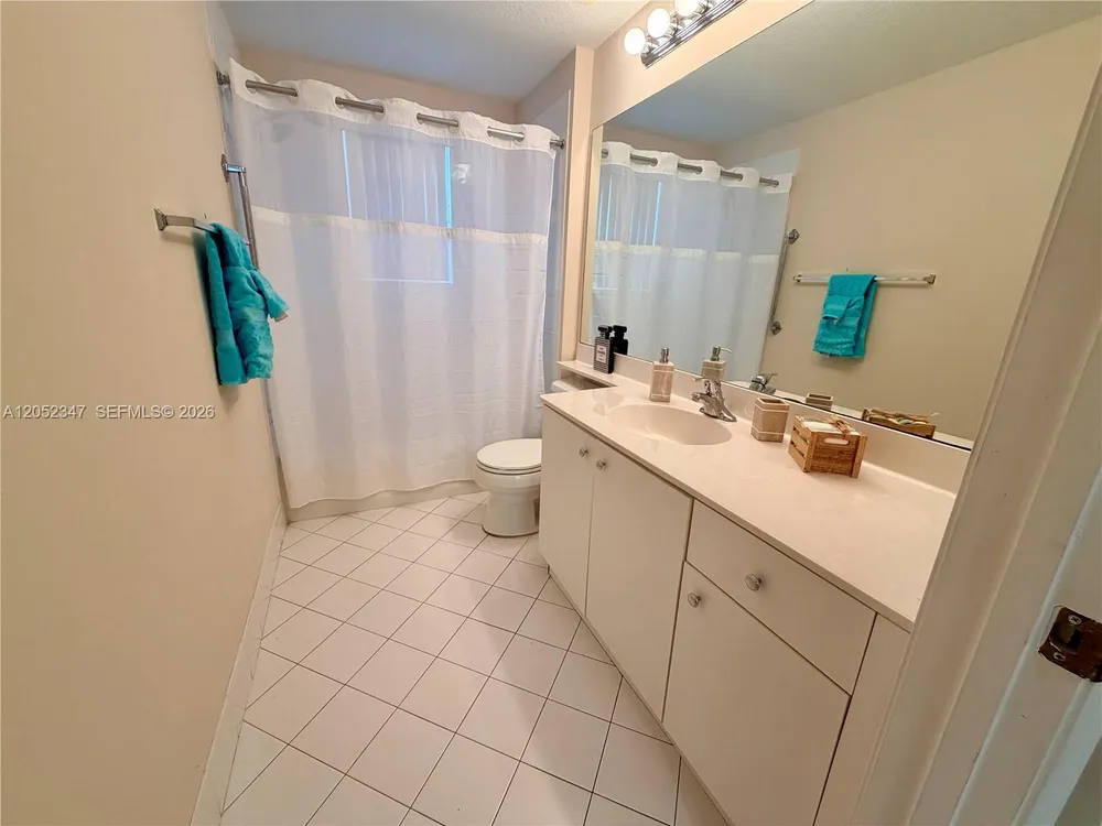 7735 Yardley Dr, Tamarac, FL 33321
