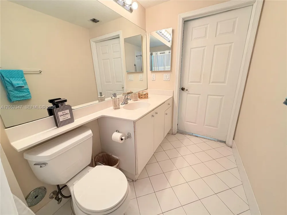 7735 Yardley Dr, Tamarac, FL 33321