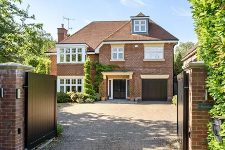 Sandlands Grove, Walton-On-The-Hill, KT20
