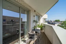 Avenue Road, London, W3 photo 7