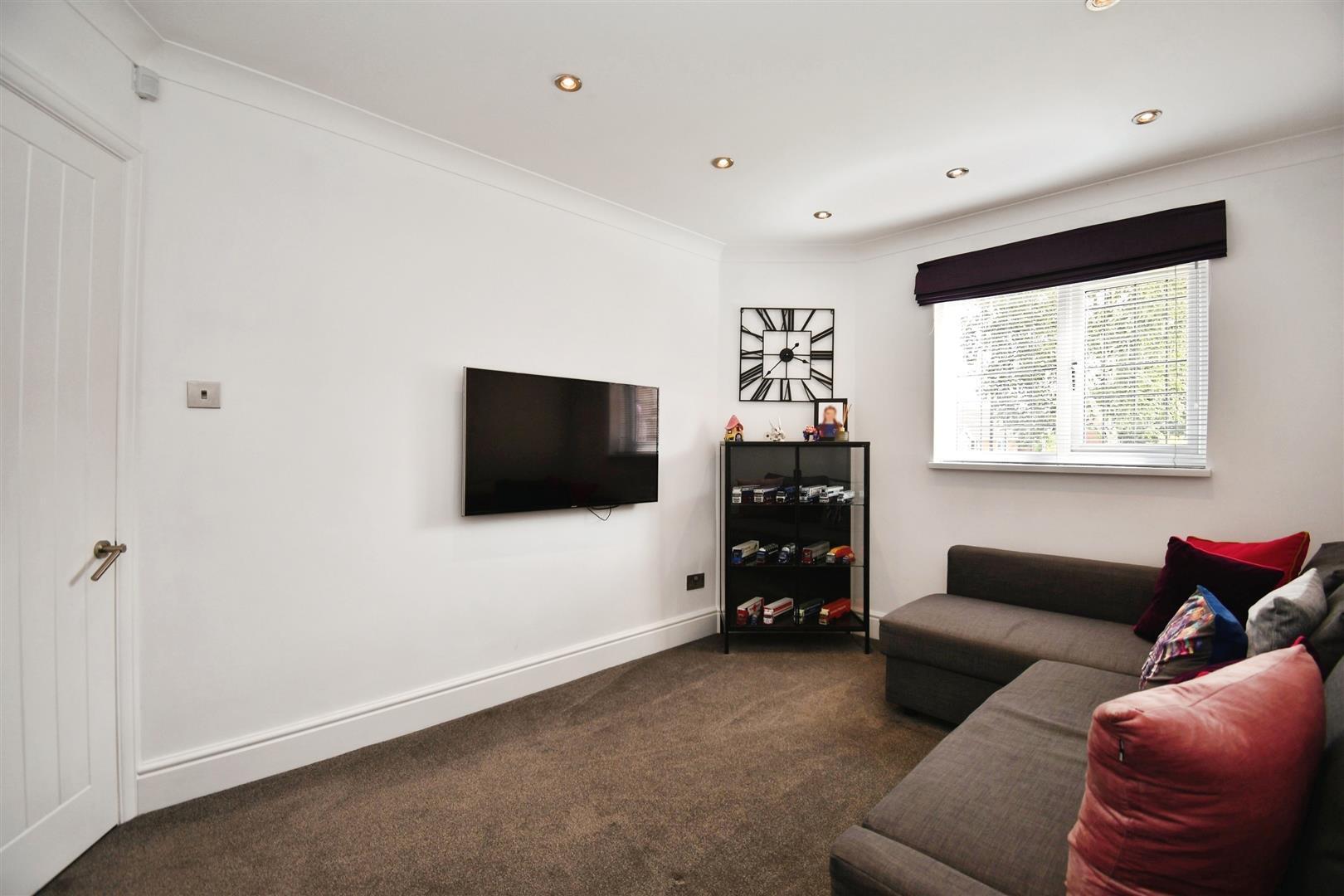 Murray Crescent, Cottingham Image 11