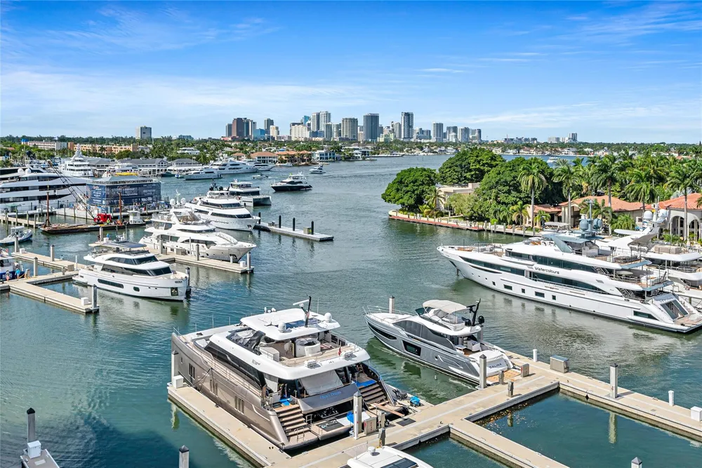 2241 SE 17th St, Fort Lauderdale, FL 33316