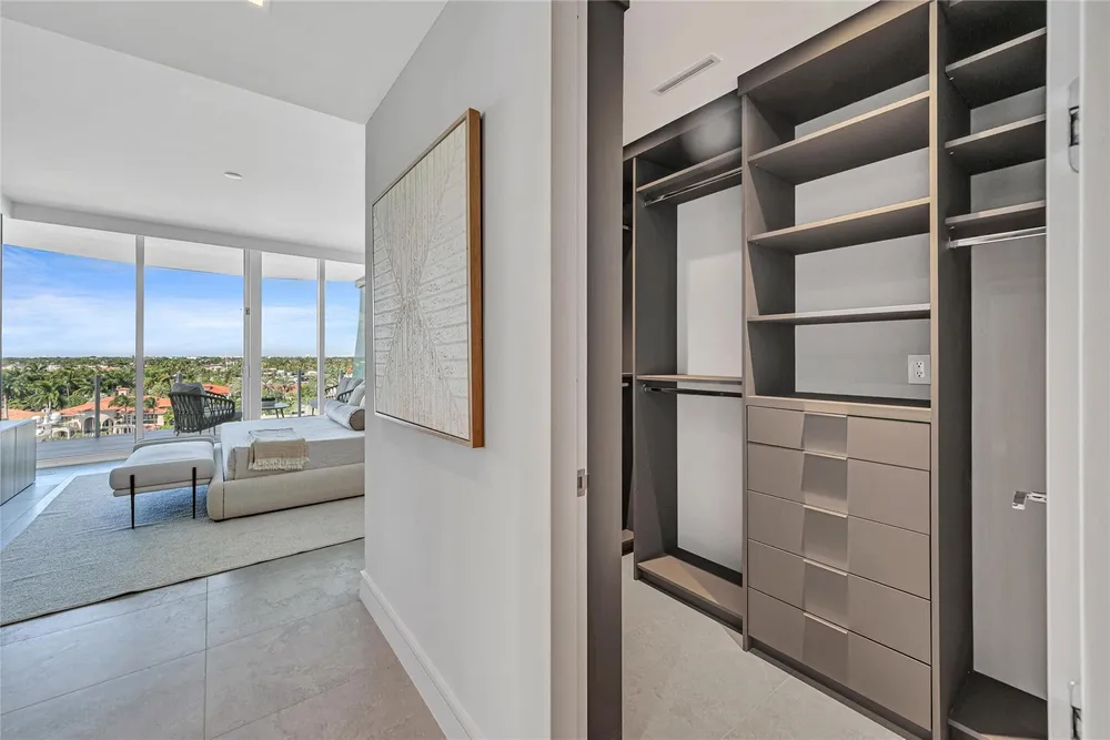 2241 SE 17th St, Fort Lauderdale, FL 33316