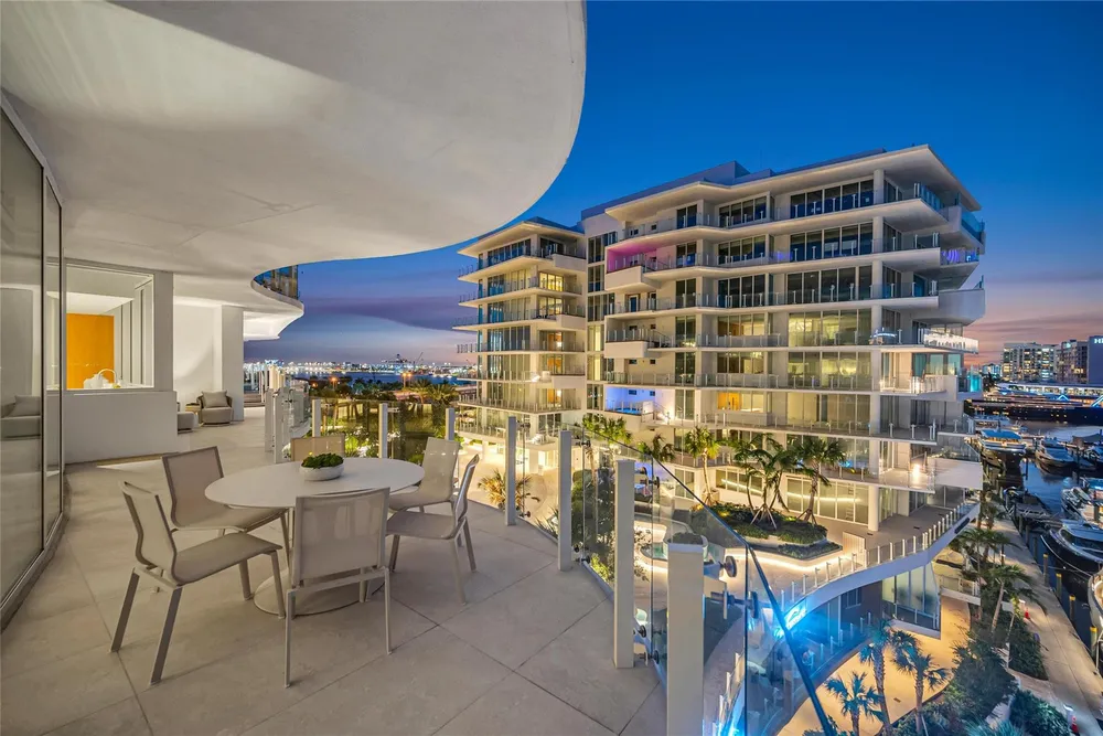 2241 SE 17th St, Fort Lauderdale, FL 33316