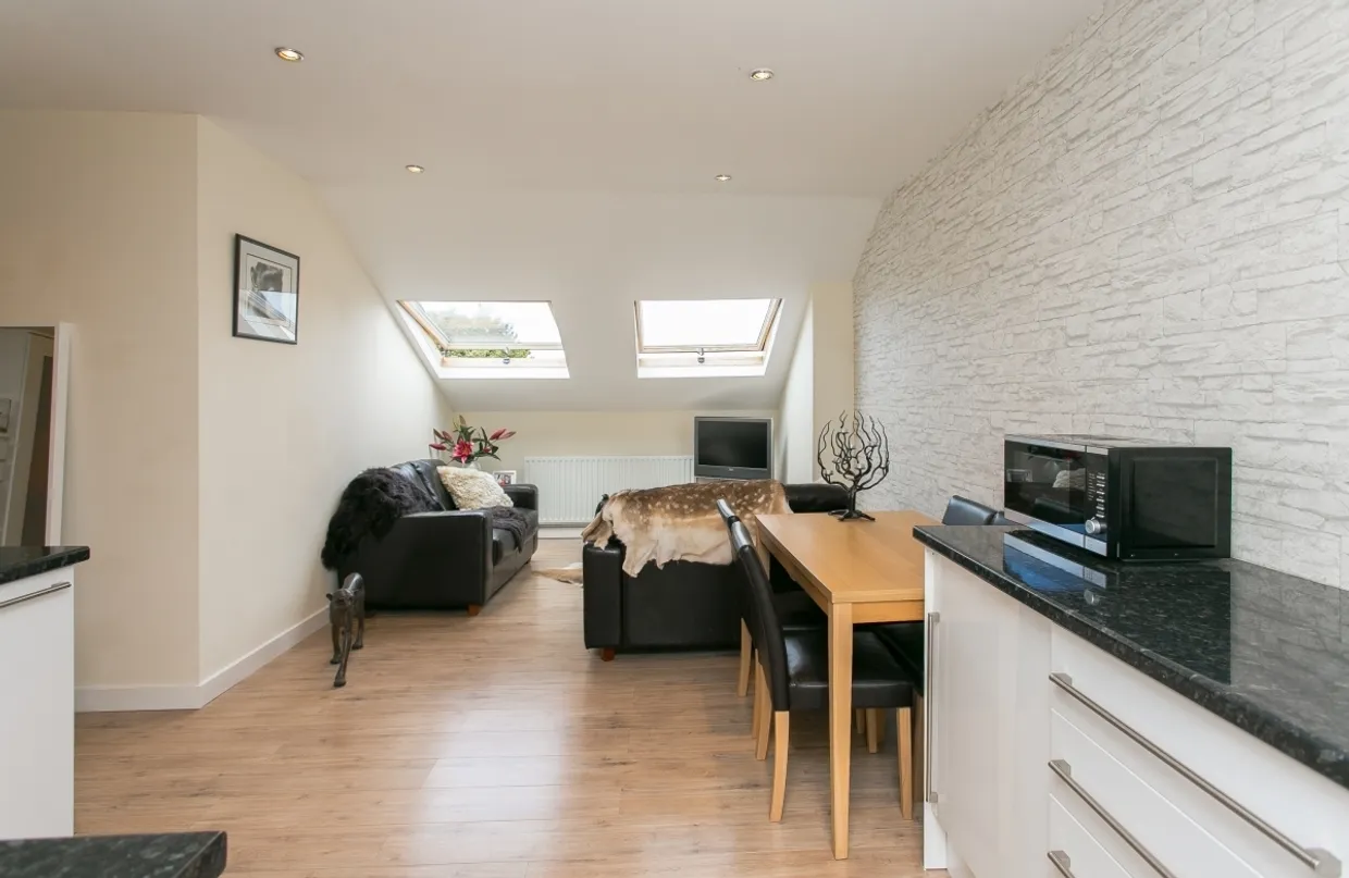 Sistova Road London SW12 photo 3