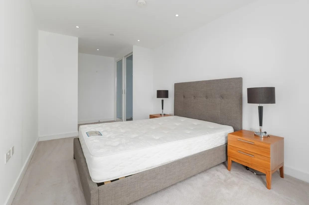 East Ferry Road, E14 photo 7
