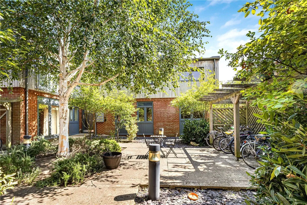 St. Clements Street, Oxford, Oxfordshire, OX4