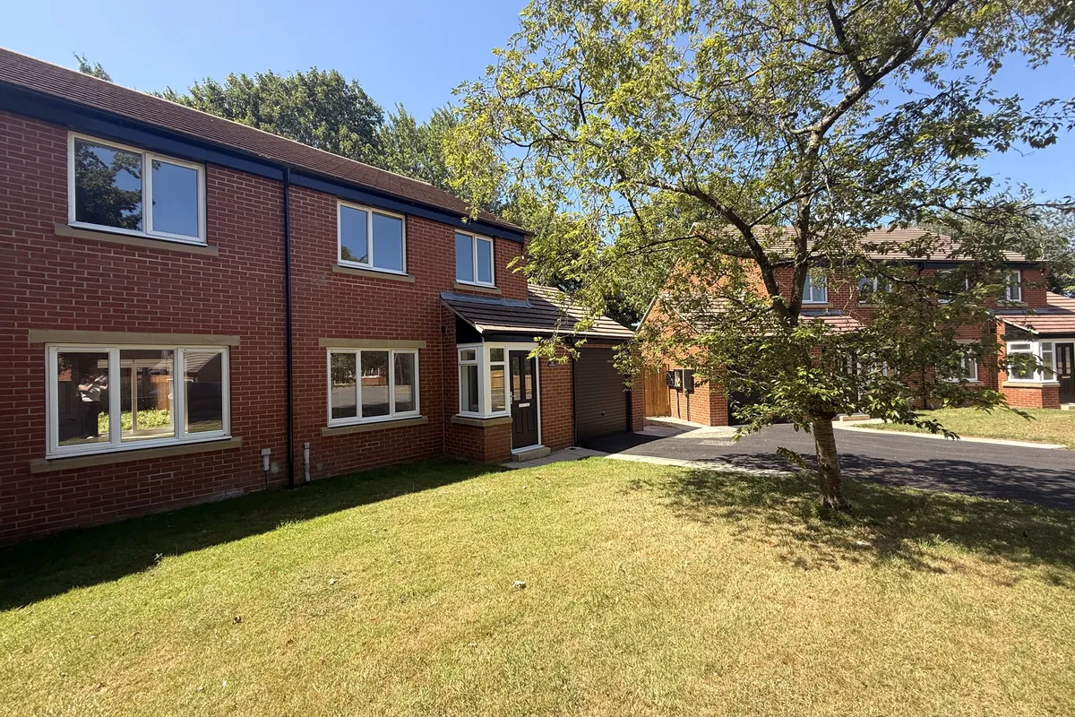 White Rose Close, Linton On Ouse, YORK