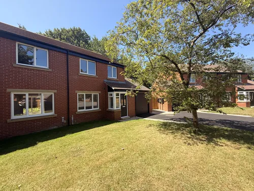 White Rose Close, Linton On Ouse, YORKphoto