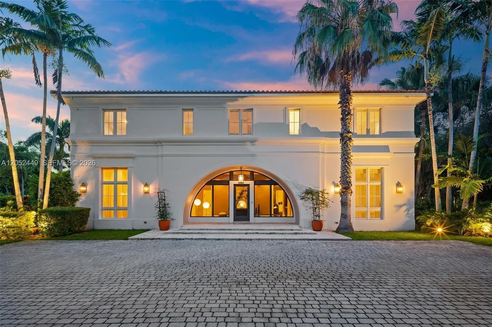 6201 Chapman Field Dr, Pinecrest, FL 33156