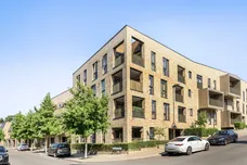 2 Dollis Valley Drive, High Barnet, EN5 photo 1