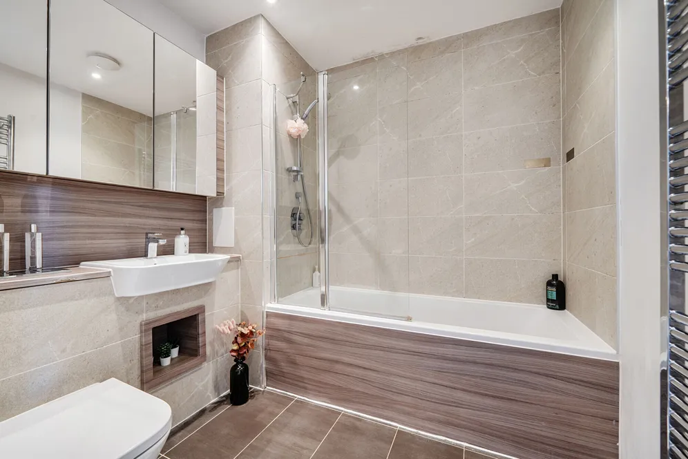 2 Dollis Valley Drive, High Barnet, EN5 photo 8