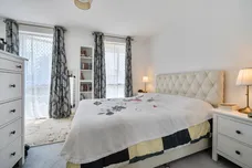 2 Dollis Valley Drive, High Barnet, EN5 photo 12