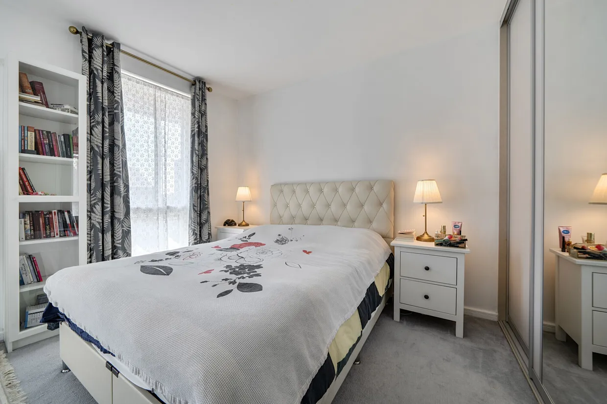 2 Dollis Valley Drive, High Barnet, EN5 photo 13