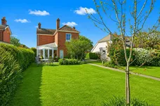 Holmesland Lane, Botley, Southampton