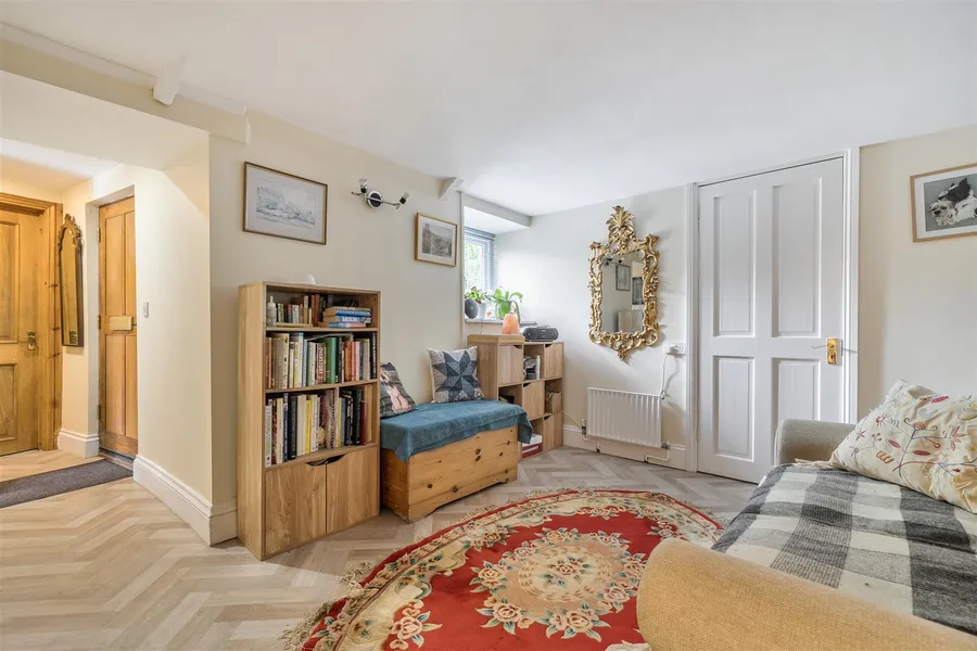 Property Image 37