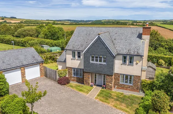 Chestnut Way, Loddiswell