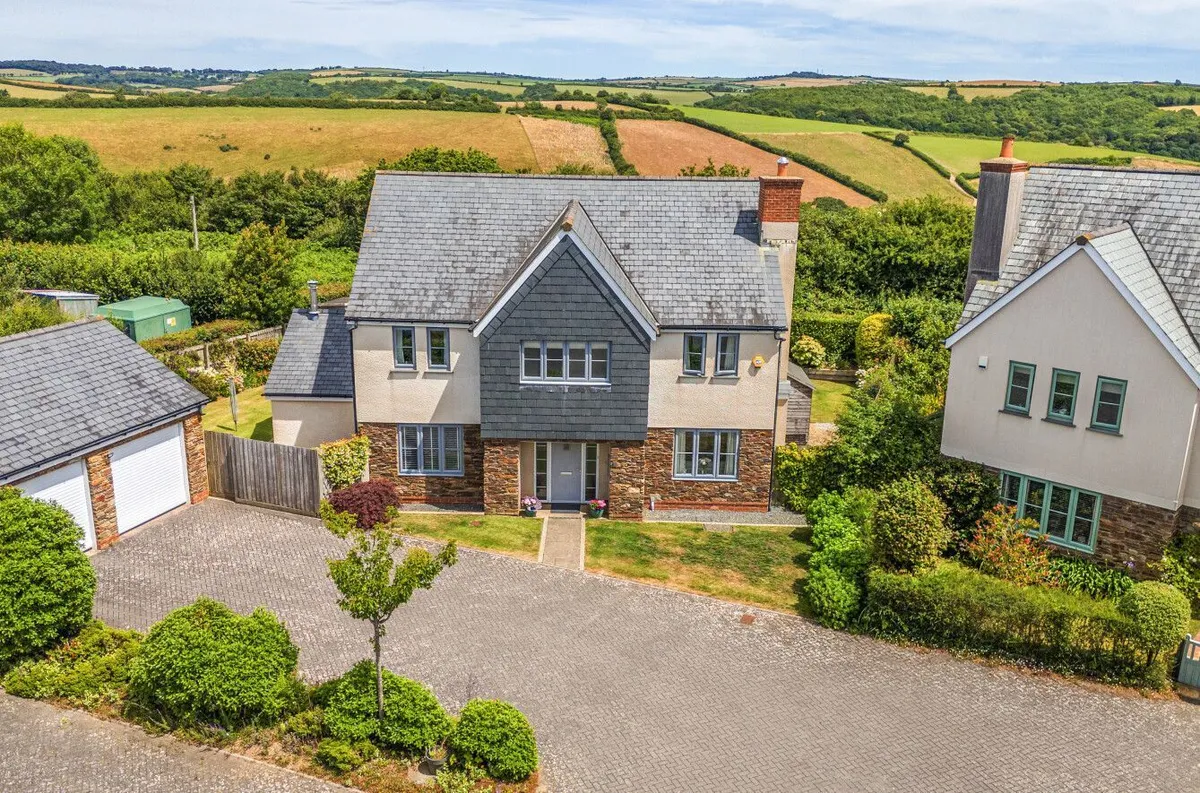 Chestnut Way, Loddiswell