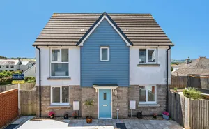 Horwell Drive, Hayle, Cornwall, TR27 photo