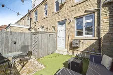 Dockfield Road, Shipley